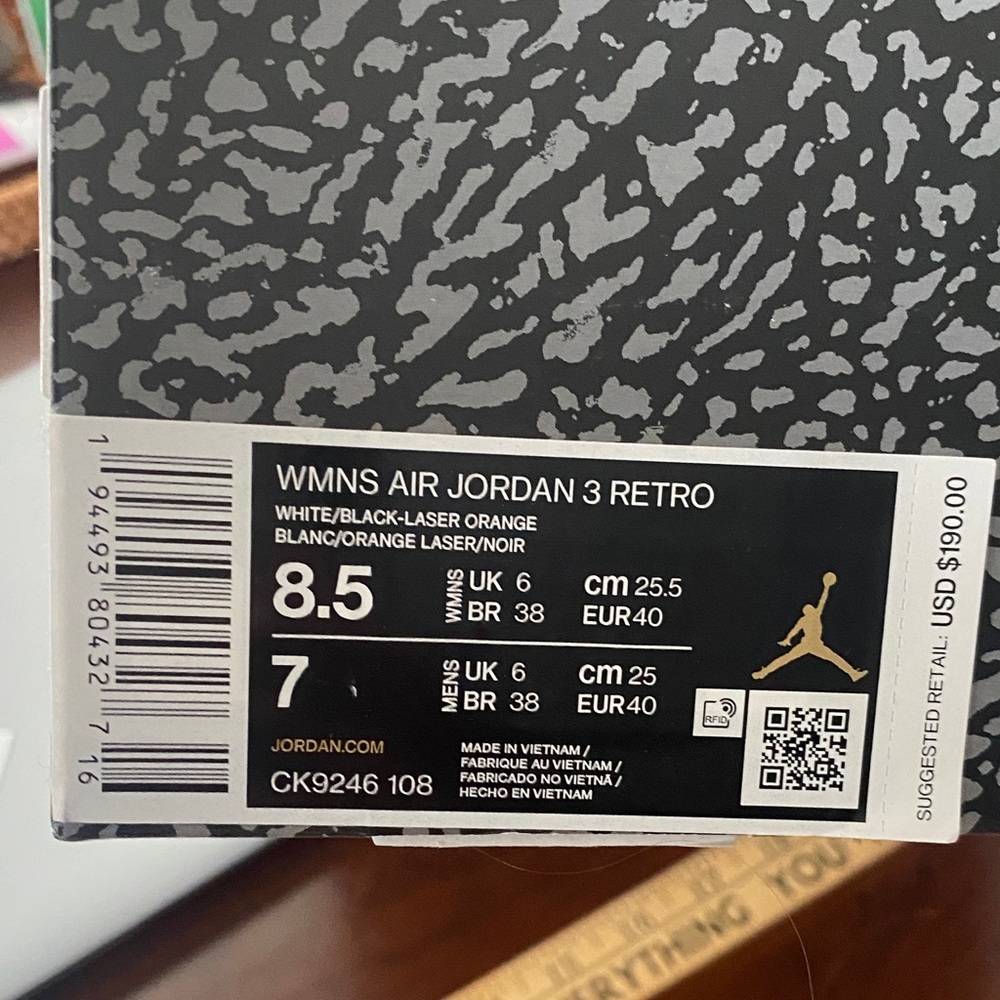 Jordan Women's Sneakers in White and Orange - Picture 7 of 7
